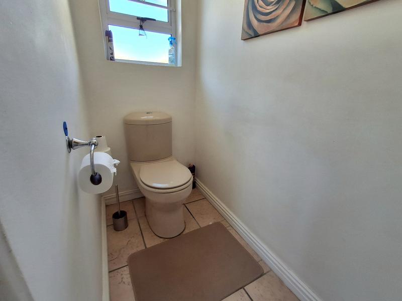 3 Bedroom Property for Sale in Britannia Bay Western Cape